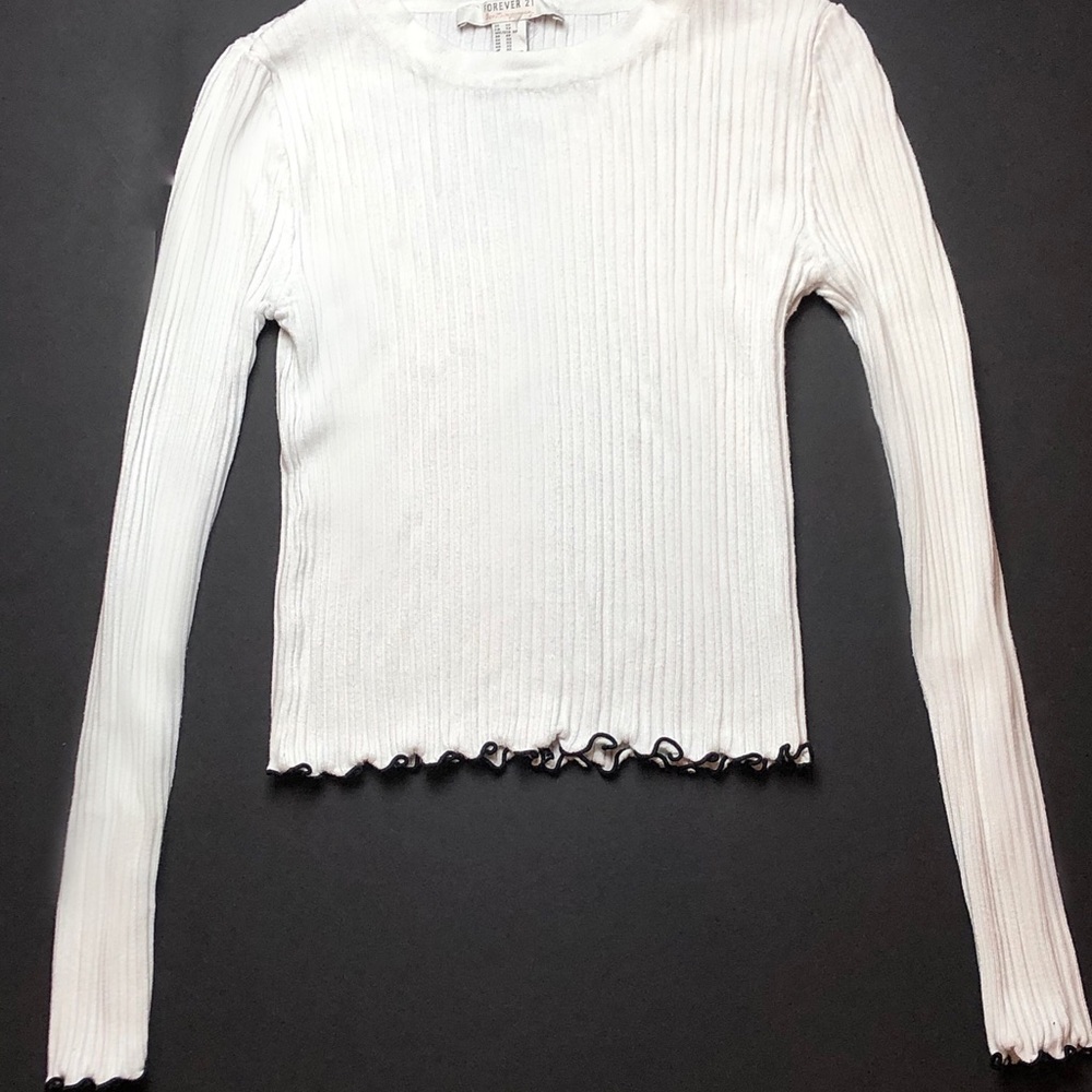 Forever 21 crimped edges top